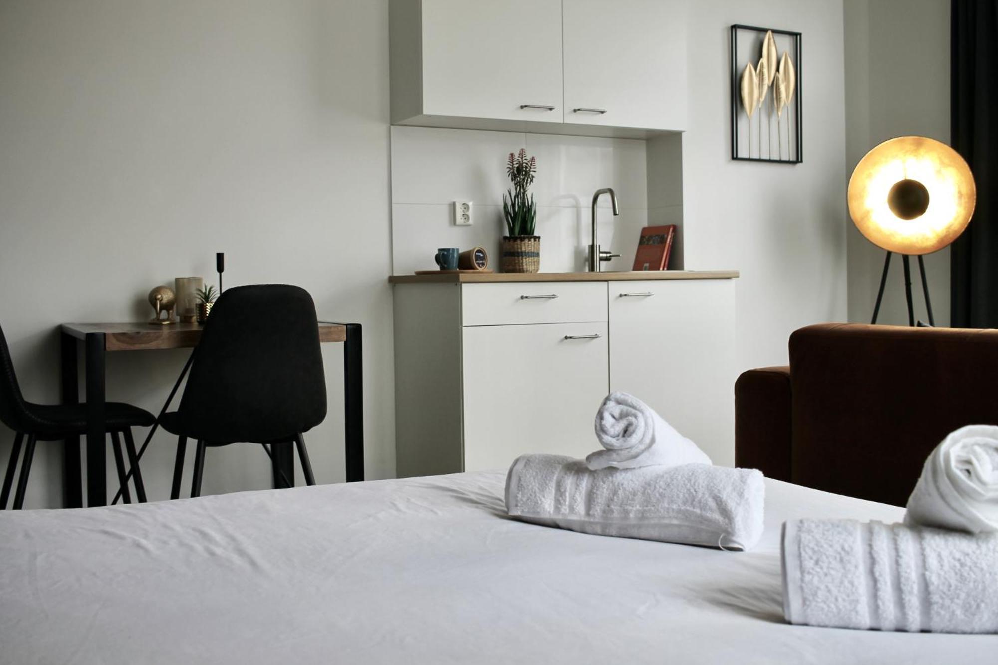 B&K Urban City Suites ติลเบิร์ก ภายนอก รูปภาพ