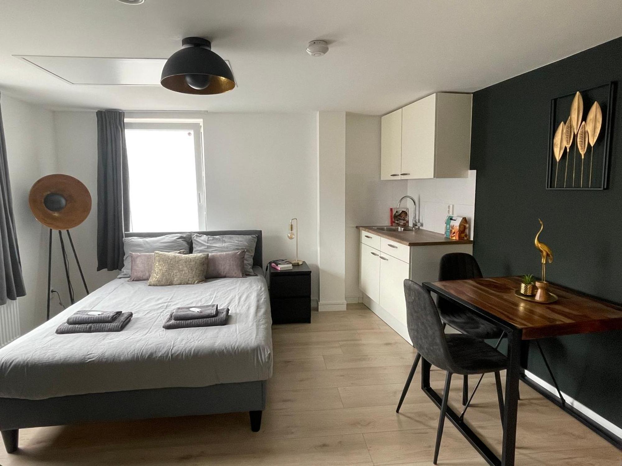 B&K Urban City Suites ติลเบิร์ก ภายนอก รูปภาพ