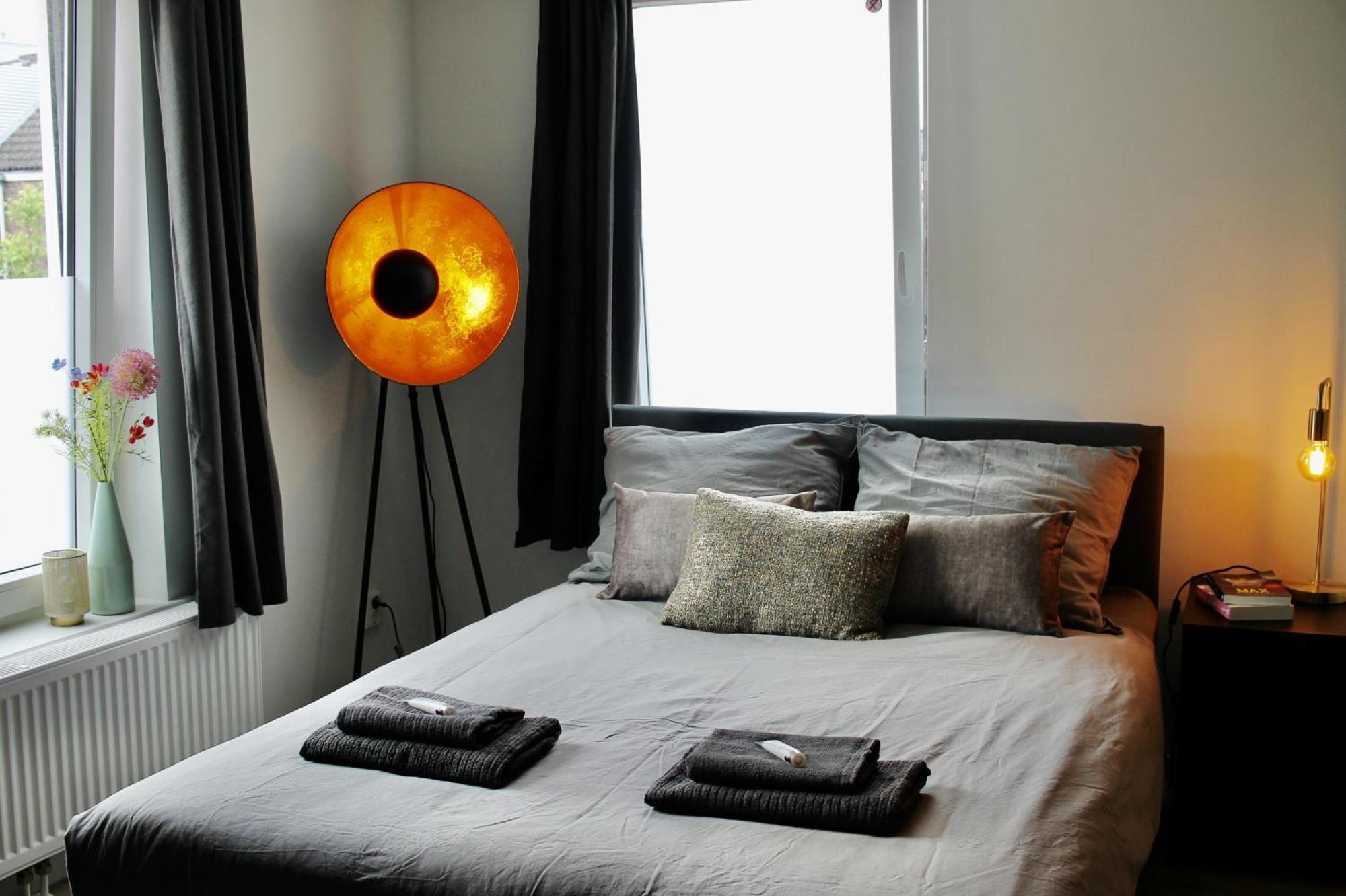 B&K Urban City Suites ติลเบิร์ก ภายนอก รูปภาพ